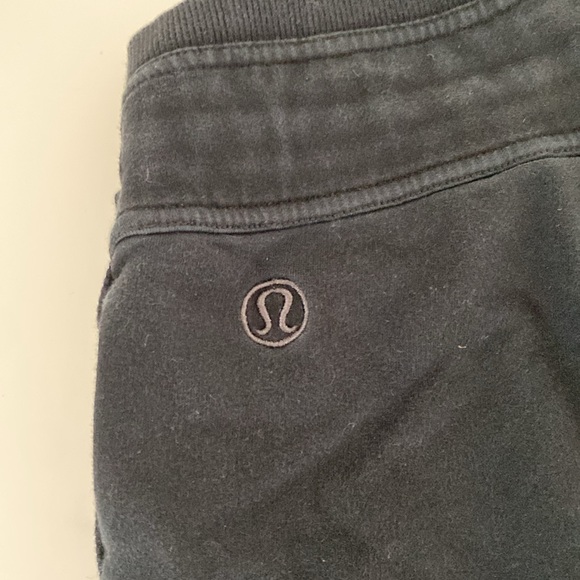 Lulu sweat shorts - Picture 2 of 2